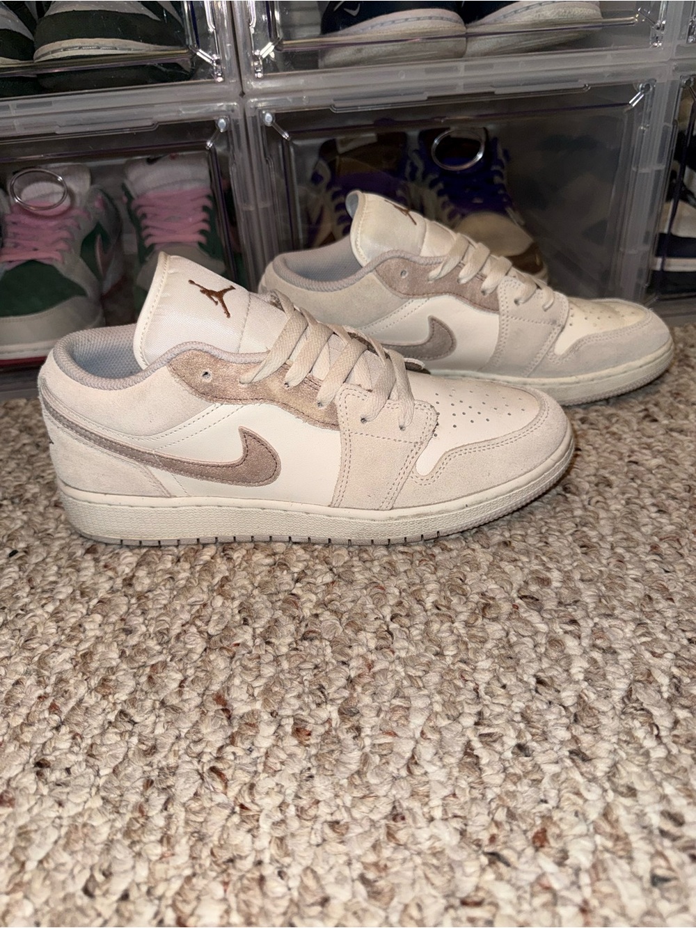 Jordan 1 Low SE “Legend Light Brown”